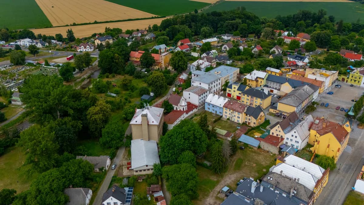 Letecký pohled na areál a město Vidnava